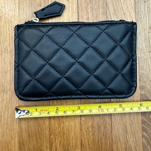 *last chance!!* Black zip wallet with ring - Picture 8 of 14